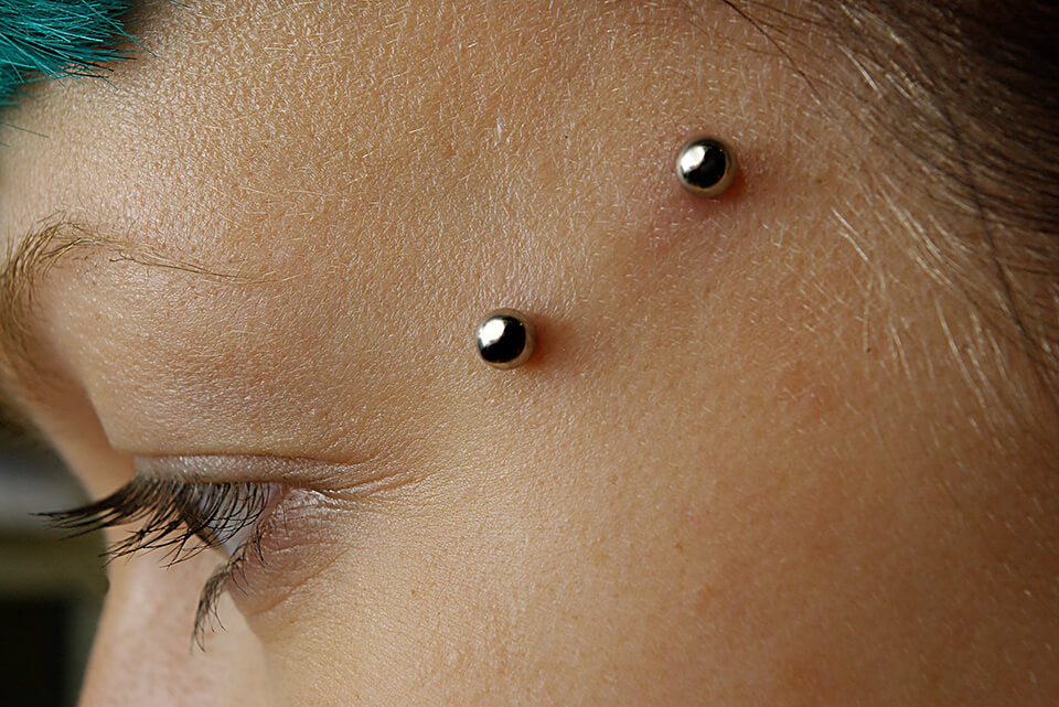 TO SURFACE PIERCE OR NOT TO SURFACE PIERCE - THAT IS THE QUESTION